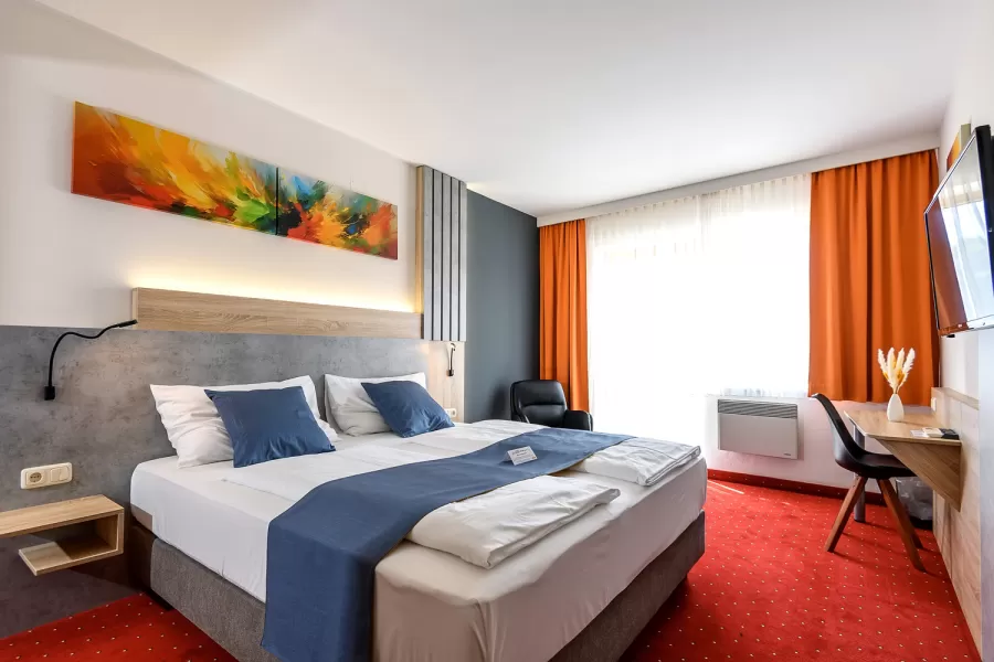 Krainz Vital & Familienhotel - Bad Loipersdorf: Double room with balcony