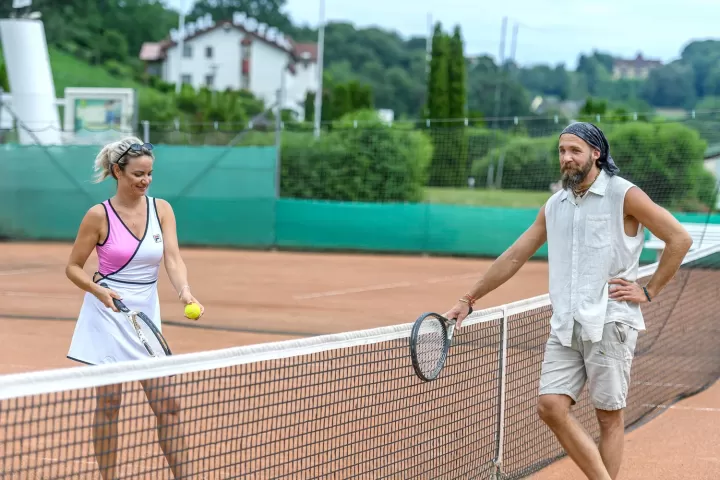 Krainz Vital & Familienhotel - Bad Loipersdorf: Tennis at the net