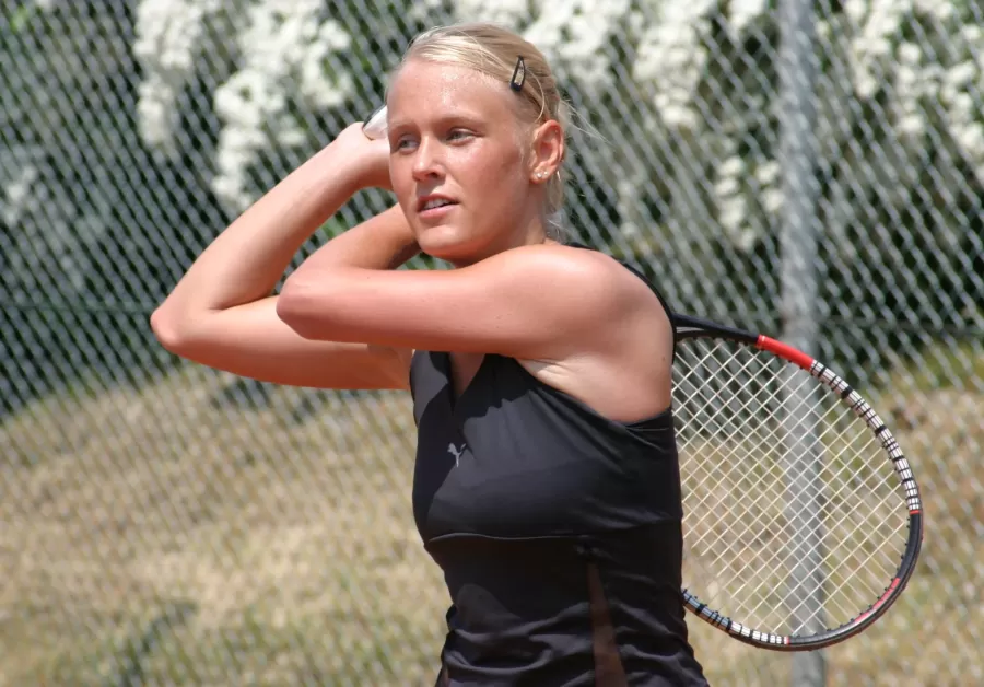 Krainz Vital & Familienhotel - Bad Loipersdorf: Tennis pro Sandra – backhand