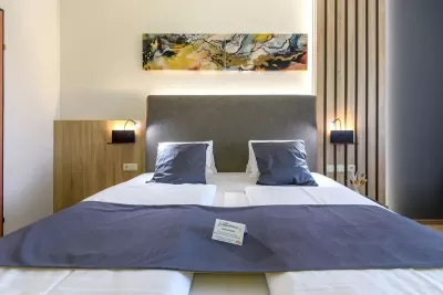 2 Doppelzimmer mit Verbindungstür
