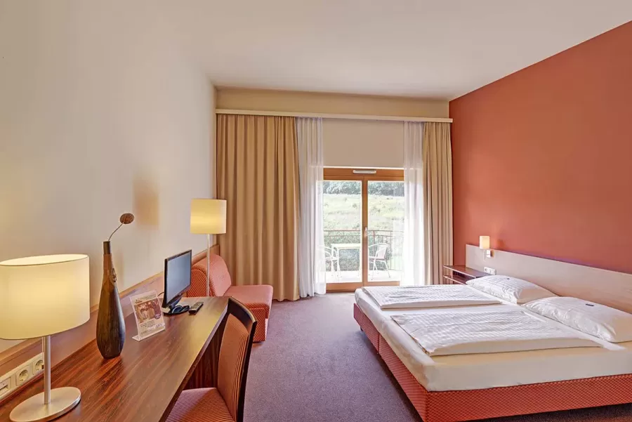 Krainz Vital & Familienhotel - Bad Loipersdorf: Doppelzimmer mit Balkon